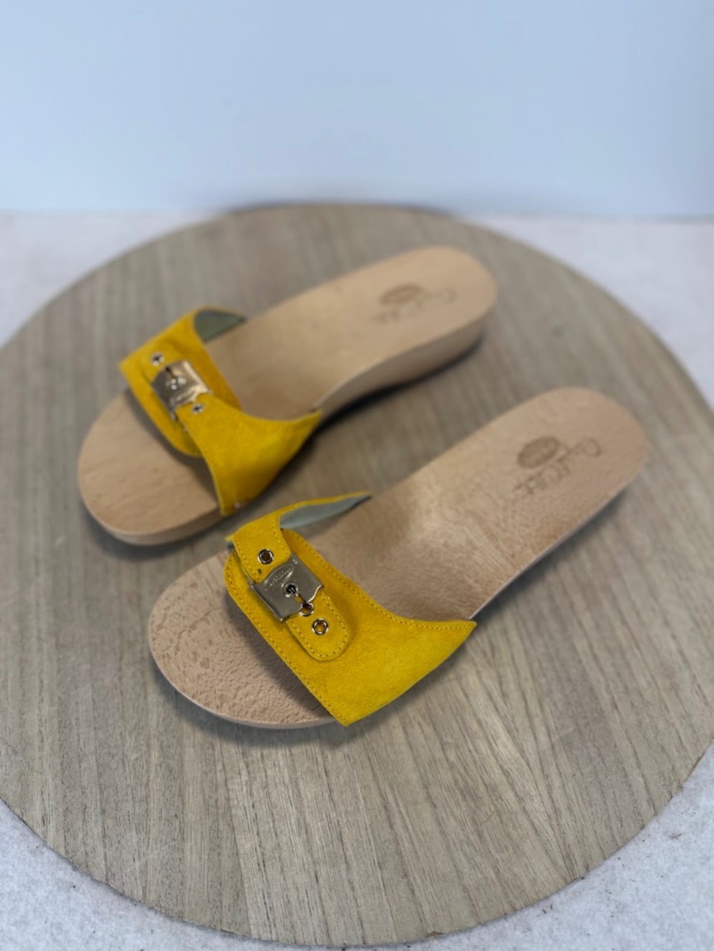 Dr Scholls Original Collection Womens 10M Yellow Suede Wood Slide Sandals NWOT